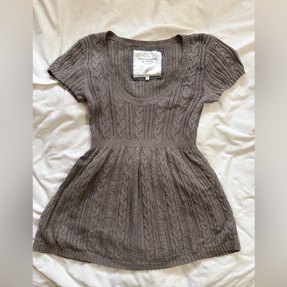 Abercrombie & Fitch taupe cable knit babydoll top